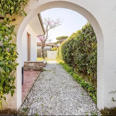 Amazing Piave In Heart Of Dei Marmi *